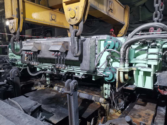 Agitador eletromagnético multimodo metalúrgico MM-EMS na produção de aço